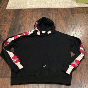 LIFTED ANCHORS FLORAL HOODIE BLACK size L embroidered roses on sleeves and hoodi
